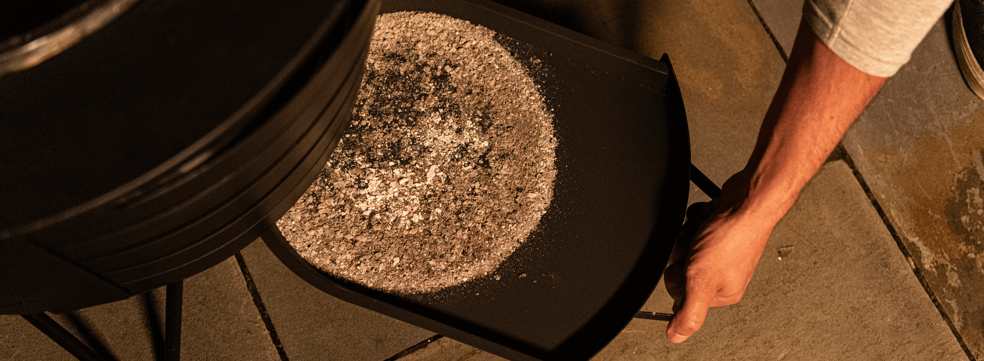 Learn HOW TO DISPOSE OF ASHES FROM YOUR FIRE PIT