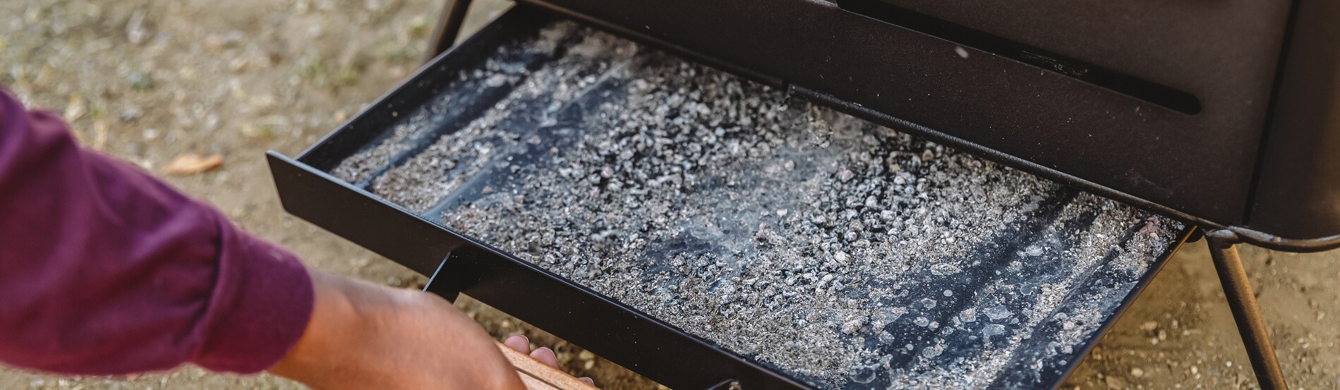 How to Dispose of Ashes From Your Fire Pit - TIKI LEARN